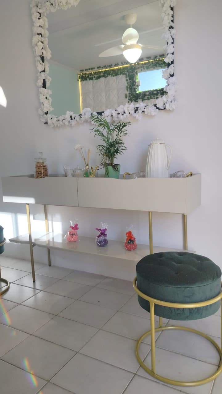 Console e espelho da recepção Évora